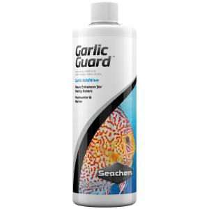 Seachem GarlicGuard 500 ml - Boost your aquatic pals' health with this tasty additive! Perfect for freshwater and saltwater aquariums.