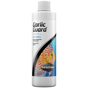 Seachem GarlicGuard 250 ml - Enhance freshwater and saltwater aquariums with this reef-friendly additive kit!