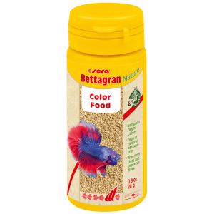 Sera Bettagran Nature 50 ml: Delicious fish flakes for fresh and salty aquariums - a tasty treat for your aquatic pals!